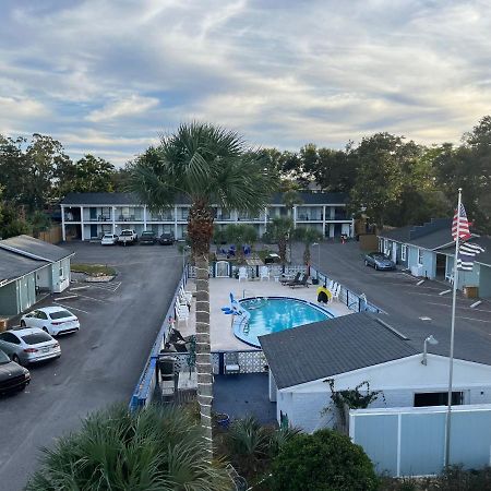 Gulf Coast Inn Gulf Breeze Eksteriør billede