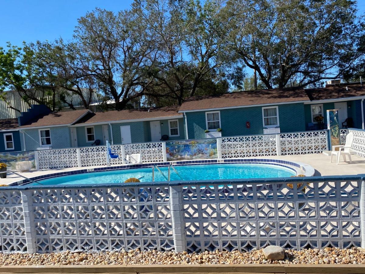Gulf Coast Inn Gulf Breeze Eksteriør billede